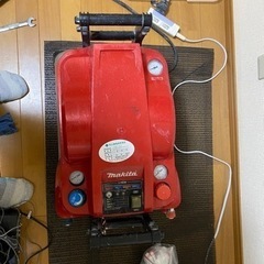 【ネット決済・配送可】マキタac460xl 整備済み　新品同等低...