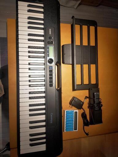 【電子ピアノ】CASIO CT-S300と充電池と充電器とペダル