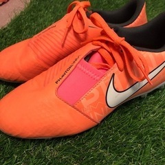 ◉お譲り先決定◉NIKEサッカースパイク22.5㎝