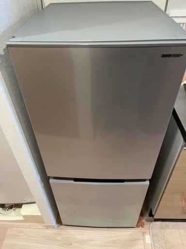 受け渡し予定者決定【大阪発】SHARP 2ドア冷蔵庫 SJ-D15G-S 2020年製 左右開きつけかえどっちもドア