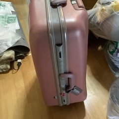 スーツケース　中古　ピンク