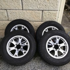 プラドスタッドレス　265/65 R17 ナット付き