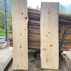 木曽檜1枚板😁  左側の板