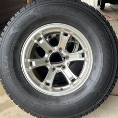 【取引終了】GOODYEARスタッドレス＋KEELERホイール　265/70R16　95プラドに着用