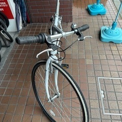 ★美品★700ｃ　軽量アルミフレーム　6speed　ホワイト