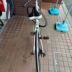 ★美品★700ｃ　軽量アルミフレーム　6speed　ホワイト