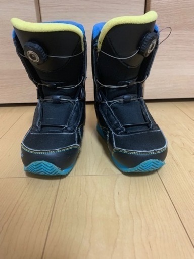 【受け渡し決定】【美品】キッズ用スノーボード&ブーツセット キッズ スノーボード3点セット】SPOON WOLF-GT スノーボード 板 SPOON ビンディング SPOON ブーツ | JSBCスノータウン