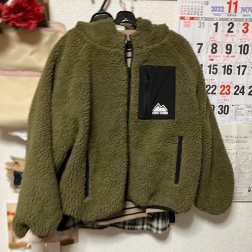 相談中　ファーストダウン　フリースジャケット