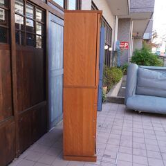 karimoku(カリモク家具)のチェリー材食器棚 EU3670ULです。シンプルでスッキリとしたフォルムのダイニングボードは北欧スタイルやナチュラルテイストインテリアにもおすすめ！CK128