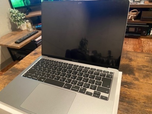 M1チップ搭載　MacBook Air（備品あり）