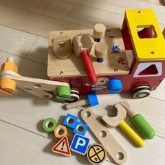 木製おもちゃ　消防車