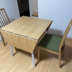 IKEA 2人用ダイニングテーブル
