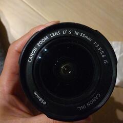 canon zoomlens EF-S 18-55mm 1:3....