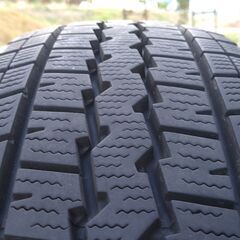 SV01 195/80R15 107/105L
