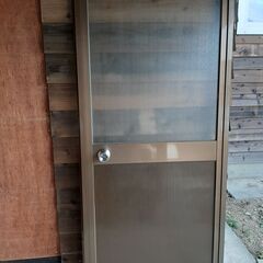 勝手口　ドア　ブロンズ　枠付き　鍵4こ　美品