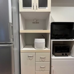 キッチンボード　カップボード　食器棚　幅60cm