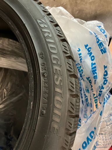 緊急値下げしました！！冬用タイヤ　ブリヂストン　アイスパートナー　215/45Ｒ17　4本　￥13,000　ほぼ新品