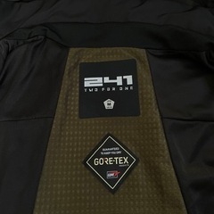 241 GORE-TEX ウェア