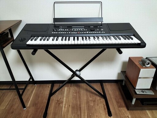 KORG PA300 シンセサイザー　スタンド付