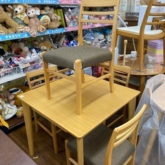 ニトリ】ダイニング5点セット入荷しました