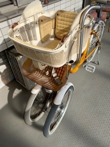 三輪自転車　ランドウォーカーポニーオレンジ子供乗せ可能