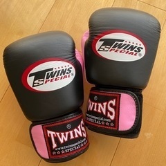 【受渡決定】TWINS ボクシンググローブ＆バンテージ(ピンク)