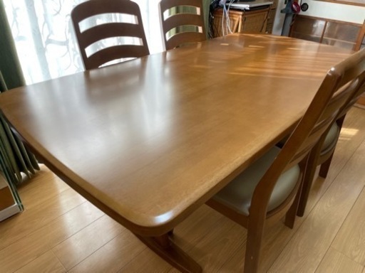 配送可能　家庭用大きめダイニングテーブルと椅子4脚セット　北欧風　美品　木製　飾り台　机　天然木　完成品