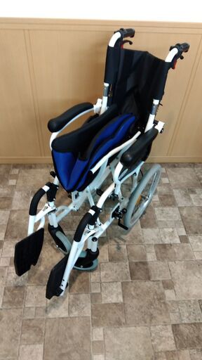ほぼ新品。室内用車椅子。