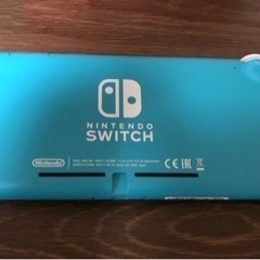 取引中】Switch light ＋カセット2個（FIFA21・マリオカート8）