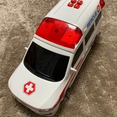 救急車　とパトカーセットでいかがですか？音なります！
