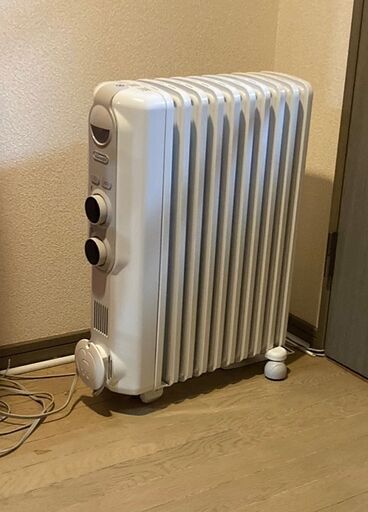 デロンギ（DeLonghi）安全オイルヒーター 電気 赤ちゃん おしゃれ◇10畳 12畳 13畳グッドデザイン賞 F 8550円