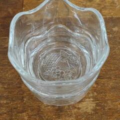 1115-001 【食器】ガラス小鉢　幅約7cm