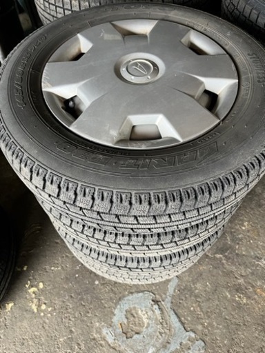完売御礼】深溝スタッドレスタイヤ145/80R13+鉄ホイール+キャップ4本セット