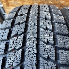 極上タイヤ　TOYO OBSERVE 245/70R16 スタッドレス タイヤ　2020年製　16インチ