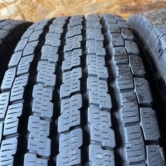 極上タイヤ　YOKOHAMA ヨコハマ　IG91 195/80R15 107/105L LT スタッドレス タイヤ　2019年製　15インチ