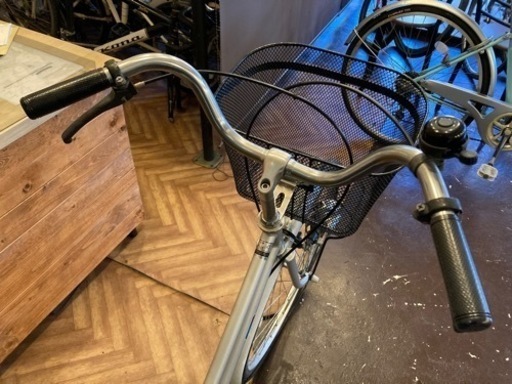 J255   オシャレ色の軽快自転車  MOLLIS  LEDダイナモ  26インチ J255 オシャレ色の軽快自転車 MOLLIS LEDダイナモ 26インチ