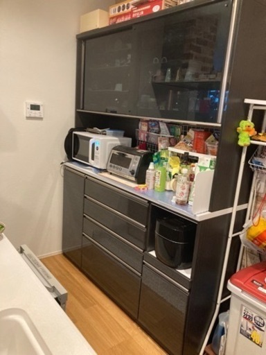 キッチンカウンター　キッチンボード　食器棚