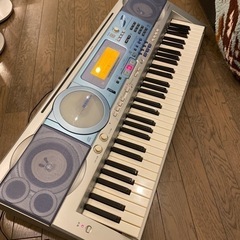 CASIO カシオ　電子キーボード　光ナビゲーション　LK-28...