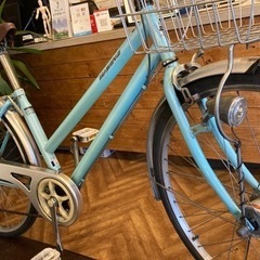 み*こ様 〓超美品中古LEDオートライト自転車★26インチ★ブルーグレー※配達地 6段変速【LEDオートライト】26インチ自転車 水色