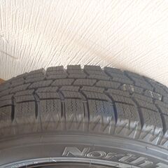 新品未使用　１４５／８０　Ｒ１３　スタッドレスタイヤと中古スチールホイール　４本セット