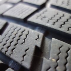 取引中①215/50R18 5穴 アルミ付 スタッドレスタイヤ 4本　CX-3