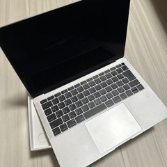 【ネット決済・配送可】MacBook Air 13インチ　201...