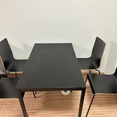 ダイニングテーブル＋椅子