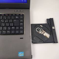 DELL Core i7搭載 メモリ8G SSD480G 大画面フルHD15.6インチ