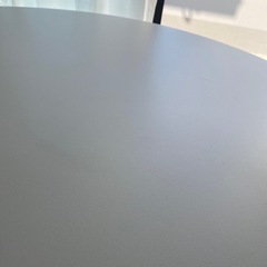 一時停止　イケア　丸テーブル　ドクスタ