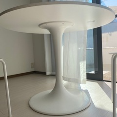 一時停止　イケア　丸テーブル　ドクスタ