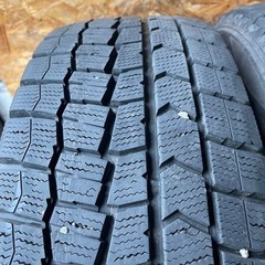 極上タイヤ　DUNLOP ダンロップ　WM02 215/60R17 スタッドレス タイヤ　2017年製　17インチ