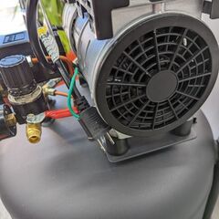 アストロプロダクツ AP040962 縦型サイレントエアコンプレッサー【野田