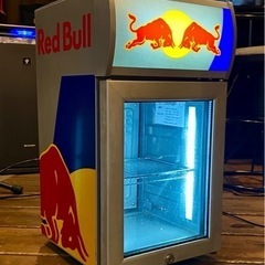 Red Bull 缶ドリンク冷蔵庫(要修理品)