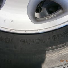 ハイエース　中古タイヤ・アルミホイール　205/70/R15 2017年11週製造